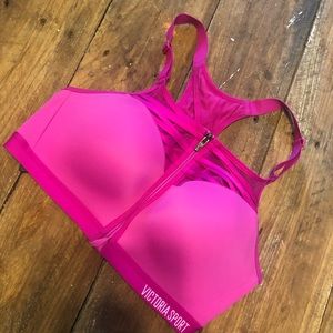 Victoria secret front close knockout sports bra.